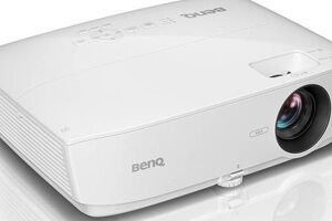 BenQ MX532 projektor za poslovne namene