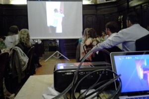 Iznajmljivanje projektora za svadbu u restoranu „Dva jelena“ na Skadarliji u Beogradu