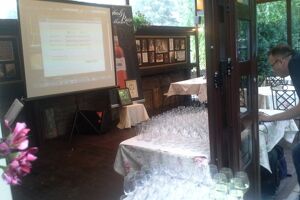 Iznajmljivanje projektora za promociju vina